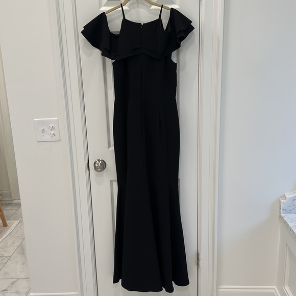 Nicole Miller cold shoulder formal gown. Black. Size 10. - Picture 3 of 4